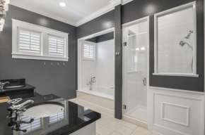Bungalow 8